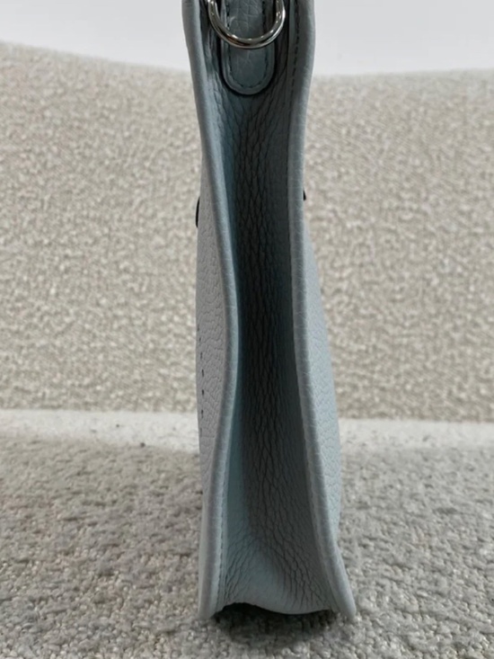 Authentic Pre-Owned Hermès Mini Evelyne TPM 16 m Bleu Pale / Gris - Picture 4 of 15